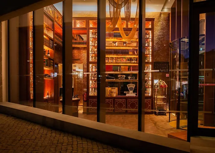 Wine & Books Lisboa Hotel
